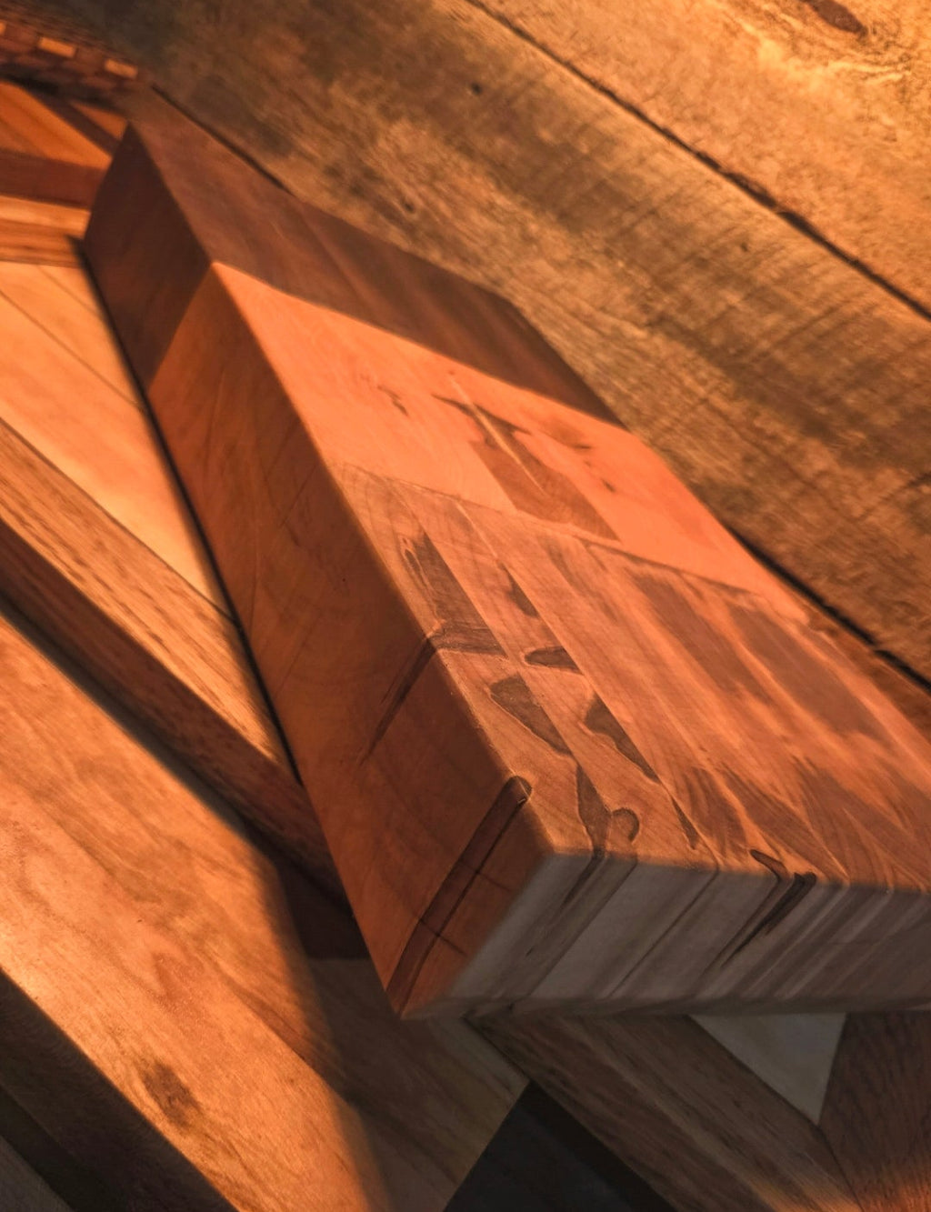 Mo Builds — The Workhorse | Dual Maple & Walnut End Grain Butcher Block