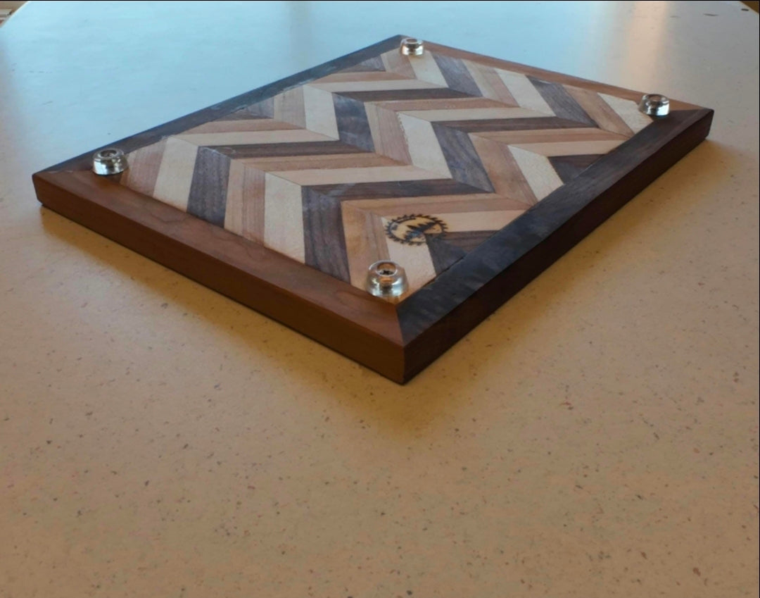 Mo Builds -- Framed Chevron