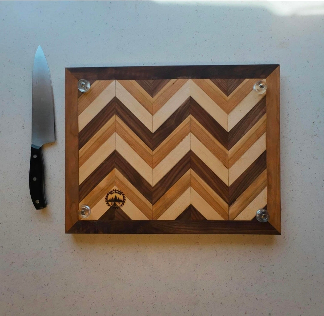 Mo Builds -- Framed Chevron